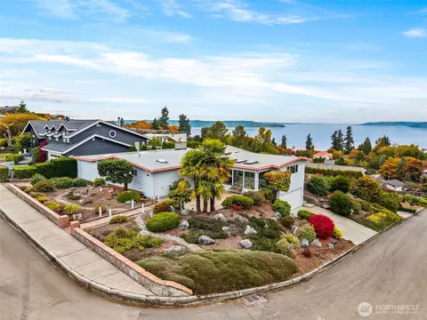 204 SW 298th Pl, Federal Way, WA 98023