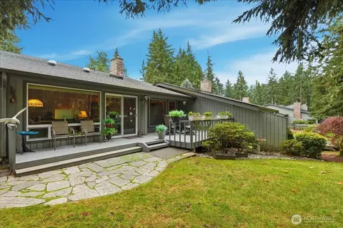 903 30th St NW #3D, Gig Harbor, WA 98335