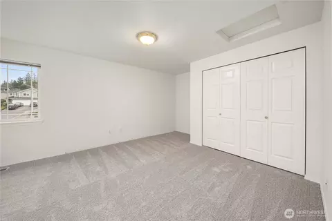 Bedroom - 19504 SE 24th #B, Bothell, WA 98012 photo 5 of 7