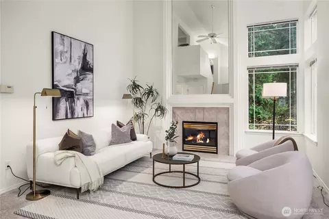 Living - 19504 SE 24th #B, Bothell, WA 98012 photo 3 of 5
