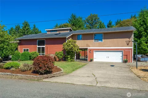 13305 146th St E, Puyallup, WA 98374