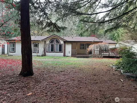 700 SW Black Jack Ln, Port Orchard, WA 98367