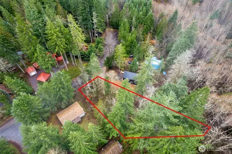 318 Paradise Dr, Ashford, WA 98328