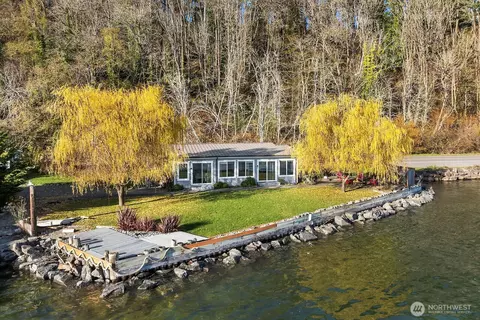 24410 Vashon Hwy SW, Vashon, WA 98070