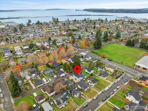 View/Area - 1016 Rockefeller Ave, Everett, WA 98201 photo 1 of 6