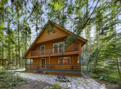 7473 Glacier Springs Dr, Deming, WA 98244