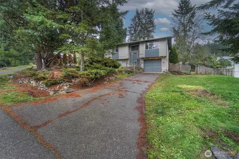 27056 Wagner Cir NE, Kingston, WA 98346