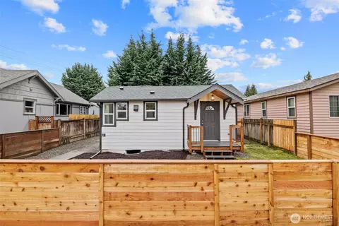 1521 N 3rd St, Renton, WA 98057