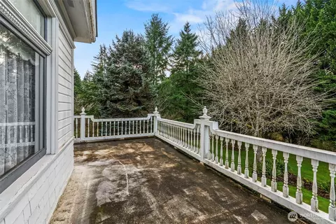 Exterior - 1110 D St, Vader, WA 98593 photo 4 of 14