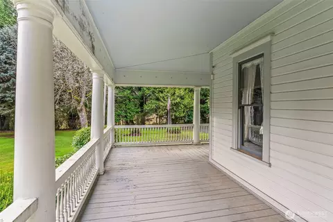 Exterior - 1110 D St, Vader, WA 98593 photo 5 of 14