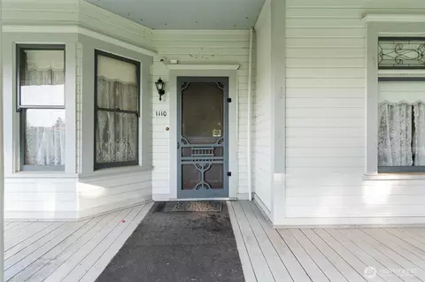Exterior - 1110 D St, Vader, WA 98593 photo 3 of 14