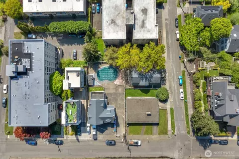 215 W Kinnear Pl, Seattle, WA 98119