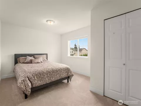 Bedroom - 4620 151st Pl SE, Everett, WA 98208 photo 2 of 10