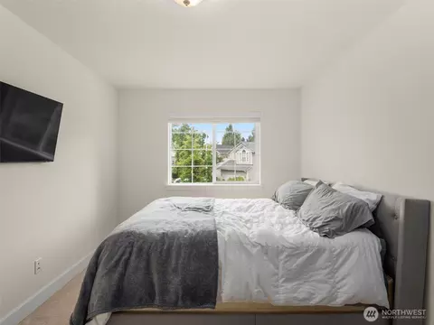 Bedroom - 4620 151st Pl SE, Everett, WA 98208 photo 6 of 10