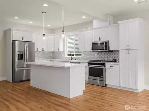 Kitchen - 4620 151st Pl SE, Everett, WA 98208 photo 2 of 3