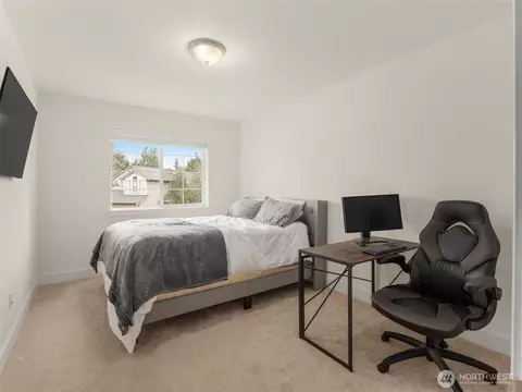 Bedroom - 4620 151st Pl SE, Everett, WA 98208 photo 5 of 10