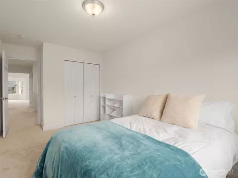 Bedroom - 4620 151st Pl SE, Everett, WA 98208 photo 4 of 10