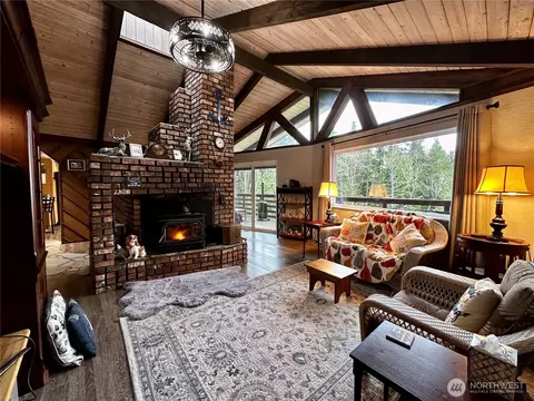 Living - 364 Old Dads Rd, Sequim, WA 98382 photo 3 of 5