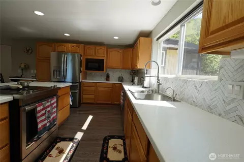 Kitchen - 364 Old Dads Rd, Sequim, WA 98382 photo 2 of 6