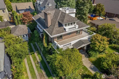 1220 10th Ave E, Seattle, WA 98102