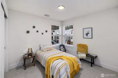 Bedroom - 20 160th Pl SE, Bothell, WA 98012 photo 3 of 8