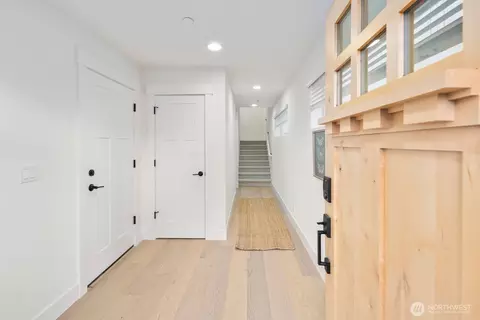 Entry Way - 20 160th Pl SE, Bothell, WA 98012 photo 1 of 3