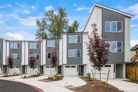 1518 Hollow Dale Pl #A, Everett, WA 98204