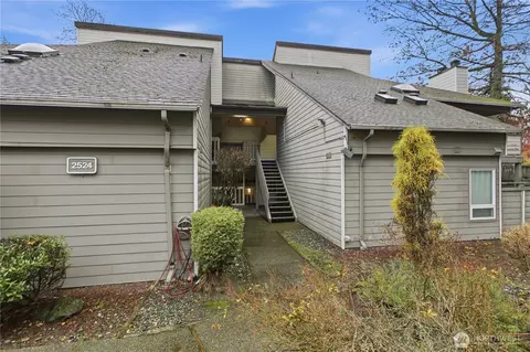 2524 S 317th St #304, Federal Way, WA 98003
