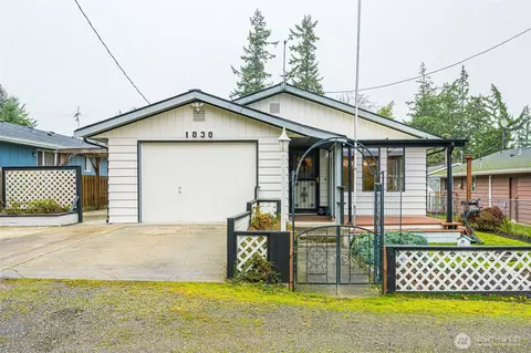 1030 11th St, Port Townsend, WA 98368