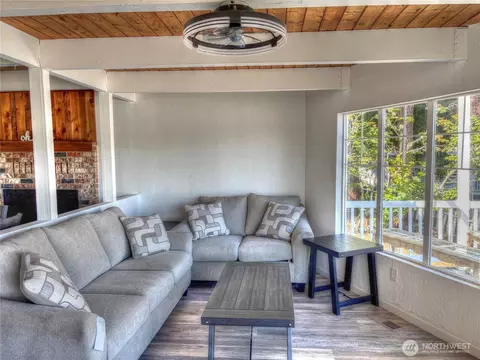 Living - 81 E Panorama Way, Grapeview, WA 98546 photo 2 of 4