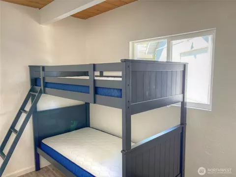 Bedroom - 81 E Panorama Way, Grapeview, WA 98546 photo 1 of 1