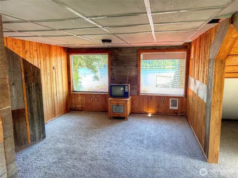 Living - 81 E Panorama Way, Grapeview, WA 98546 photo 4 of 4