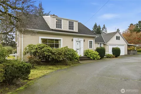 906 5th St NE, Auburn, WA 98002