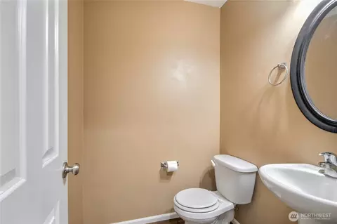 Bath - 1746 180th Ct E, Spanaway, WA 98387 photo 2 of 3