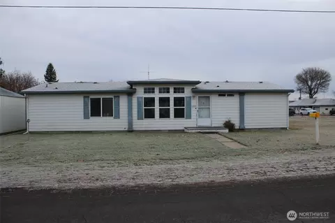 1107 4th St, Davenport, WA 99122
