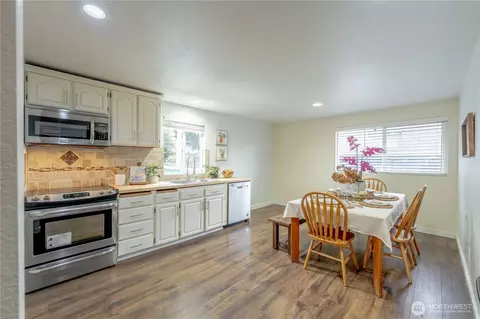 4404 Terrace Dr #10, Everett, WA 98203