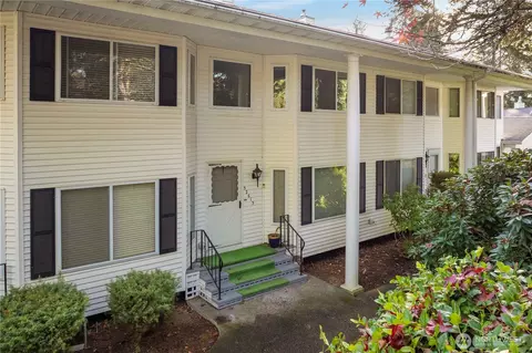 32613 2nd Pl S #213, Federal Way, WA 98003