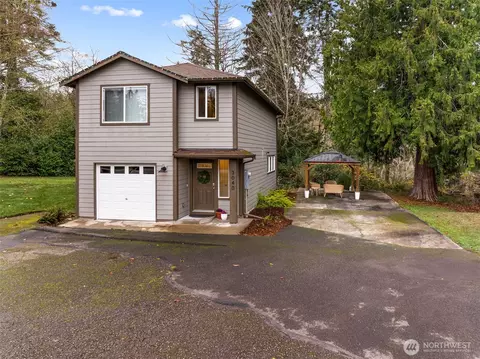 3040 Banner Rd SE, Port Orchard, WA 98366