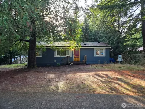 181 N Union Dr, Hoodsport, WA 98548