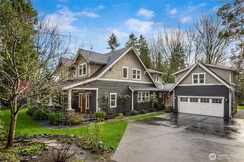9705 NE Beach Crest Dr, Bainbridge Island, WA 98110