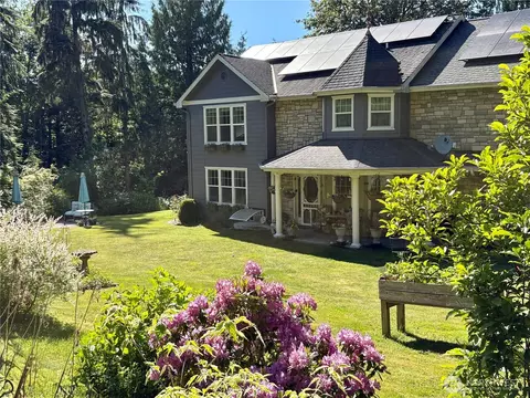 22068 Mcmurray Shore Dr, Mount Vernon, WA 98274
