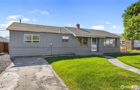 129 G St SE, Ephrata, WA 98823
