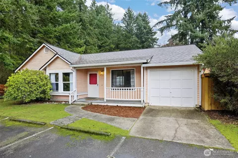 591 Malibu Dr SE, Lacey, WA 98503
