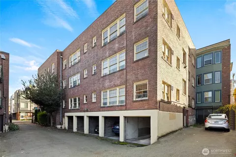 Exterior - 409 10th Ave E, Seattle, WA 98102 photo 3 of 6