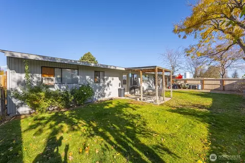 535 Castle Dr, Moses Lake, WA 98837