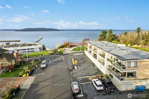 506 S 222nd St #1, Des Moines, WA 98198