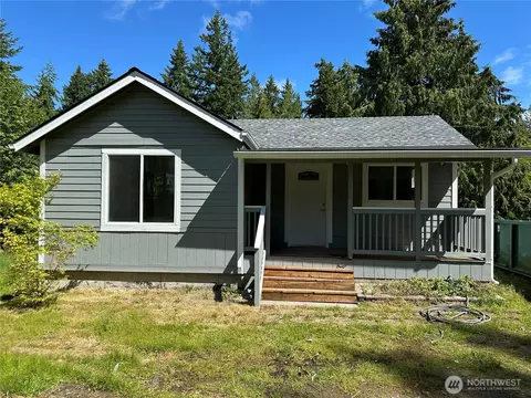 7041 E Washington St, Port Orchard, WA 98366