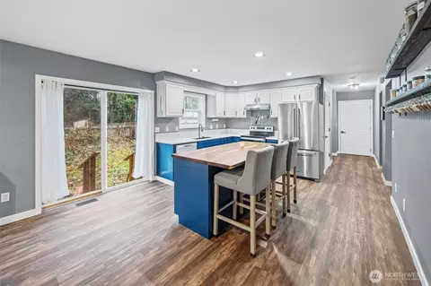 Kitchen - 22810 56th Ave E, Spanaway, WA 98387 photo 1 of 3