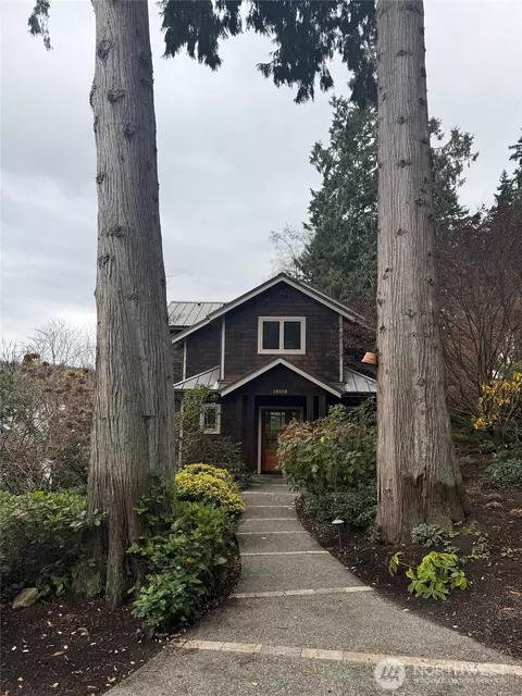 15135 Anna Vera Ln NE, Bainbridge Island, WA 98110