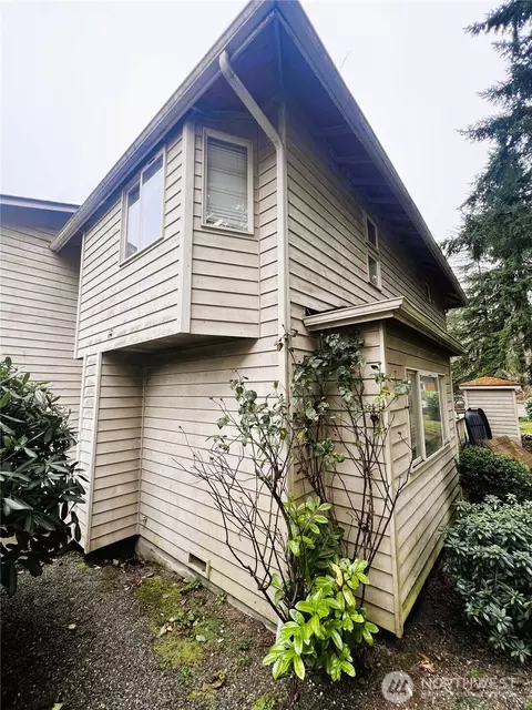 5624 Wisteria Ln NE, Bremerton, WA 98311